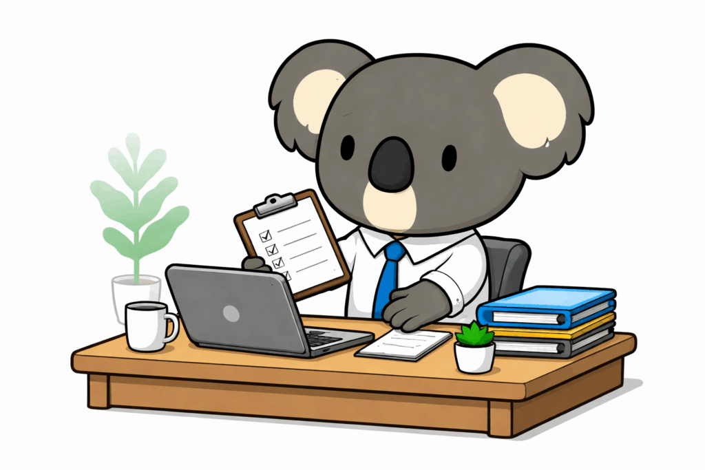 Ein Koala im Anzug sitzt an einem Schreibtisch mit Laptop und Checkliste, ideal für App Store Optimierung.